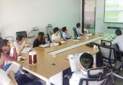  團(tuán)隊(duì)風(fēng)采